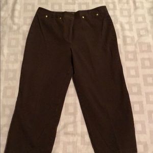 Peck & Peck weekend brown capris